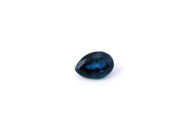 5x7mm Pear Sapphire