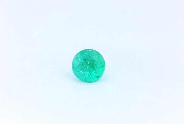 4x4mm Round Emerald