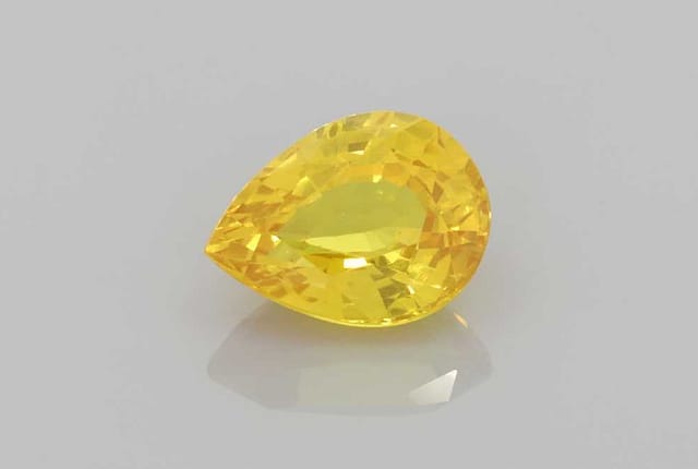 6x8mm Pear Sapphire