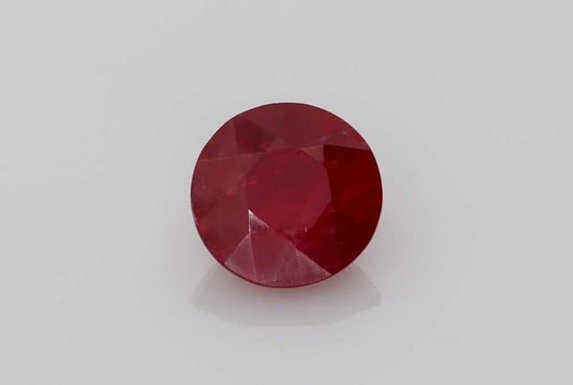 4x8mm Round Ruby