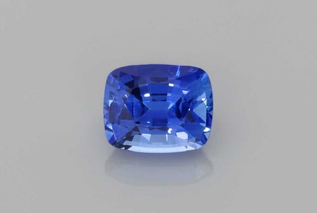 4x5mm Cushion Sapphire