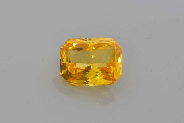 6x7mm Emerald Sapphire