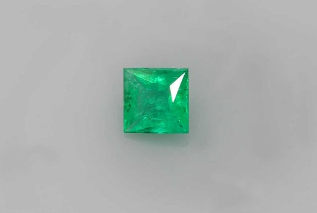 5x5mm Princess Emerald