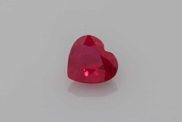 5x5mm Heart Ruby