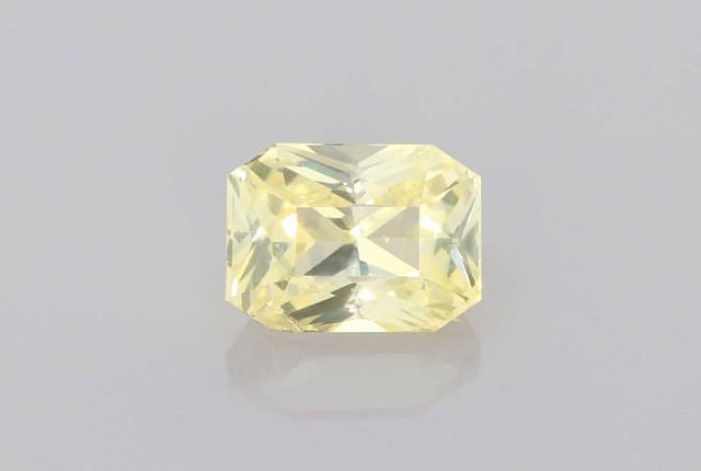 6x8mm Emerald Sapphire