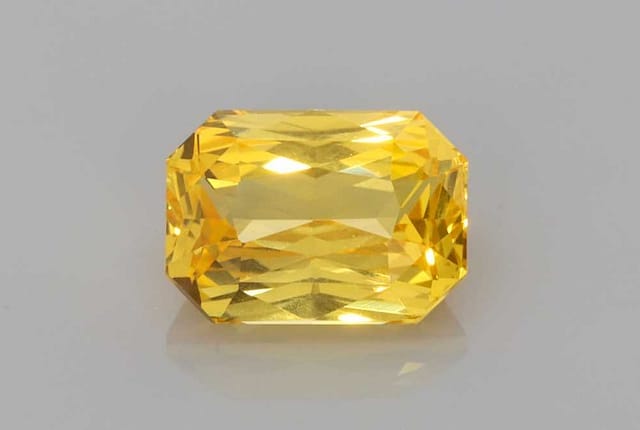 5x7mm Emerald Sapphire