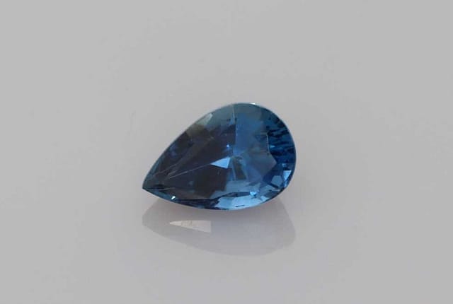 4x6mm Pear Sapphire