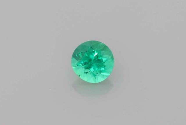 4x4mm Round Emerald