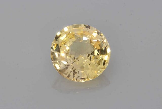 8x8mm Round Sapphire