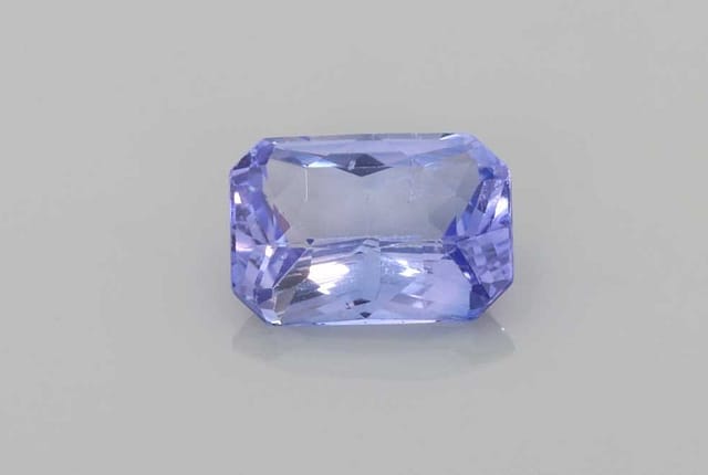 6x8mm Emerald Sapphire