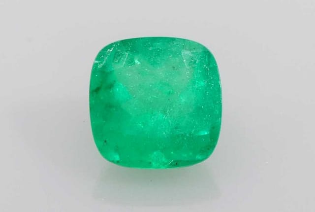 6x6mm Cushion Emerald