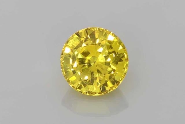 7x7mm Round Sapphire