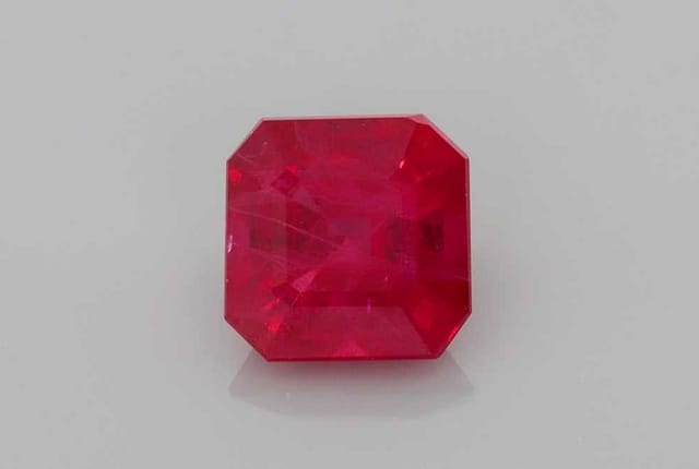 6x6mm Octagon Ruby