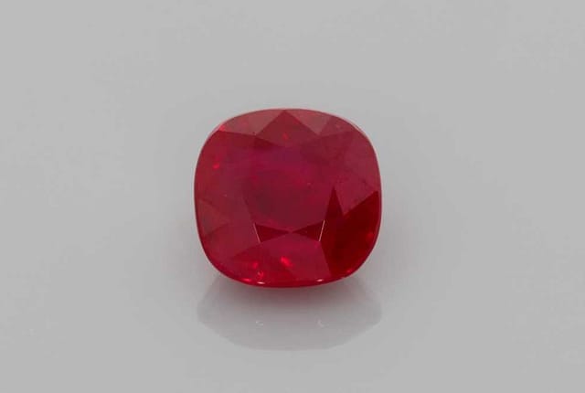 6x6mm Cushion Ruby