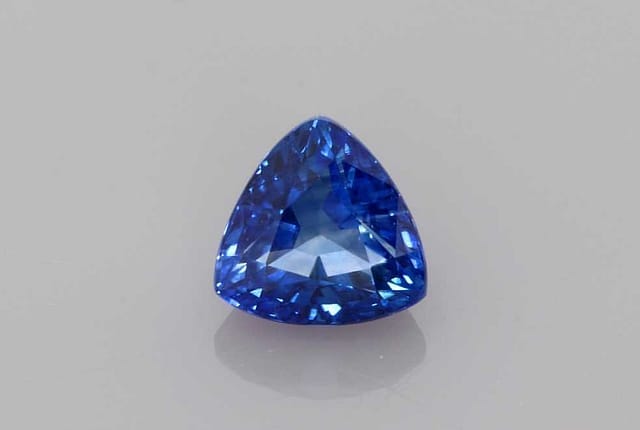 6x6mm Triangle Sapphire