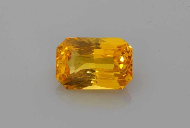 6x10mm Emerald Sapphire