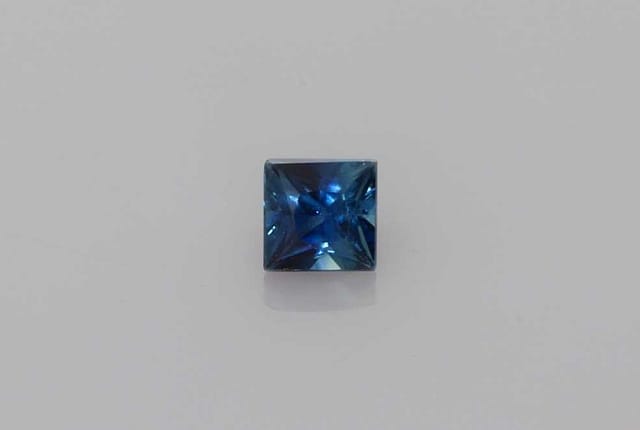 3x3mm Princess Sapphire