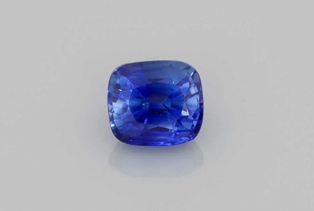 4x5mm Cushion Sapphire