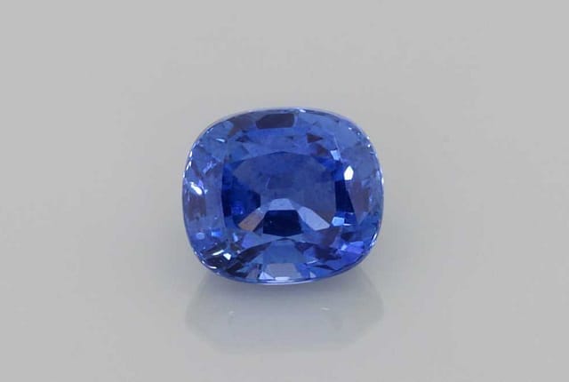 5x5mm Cushion Sapphire