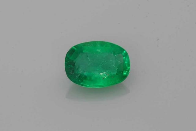 6x8mm Cushion Emerald