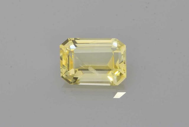 5x7mm Emerald Sapphire