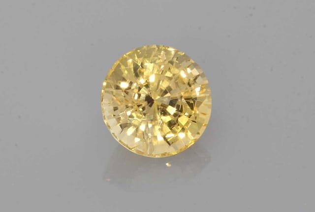 7x7mm Round Sapphire