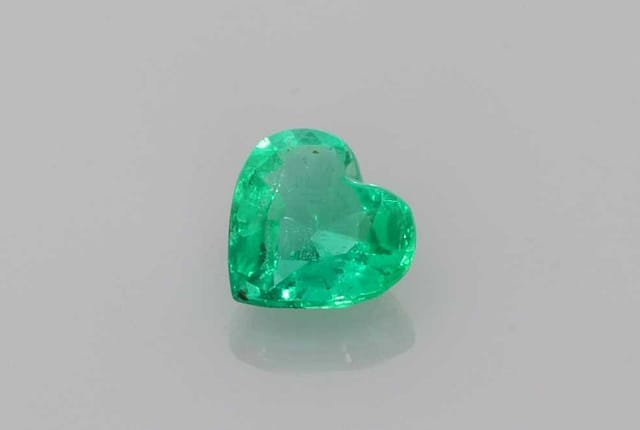 5x5mm Heart Emerald