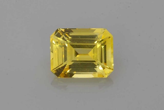 6x8mm Emerald Sapphire