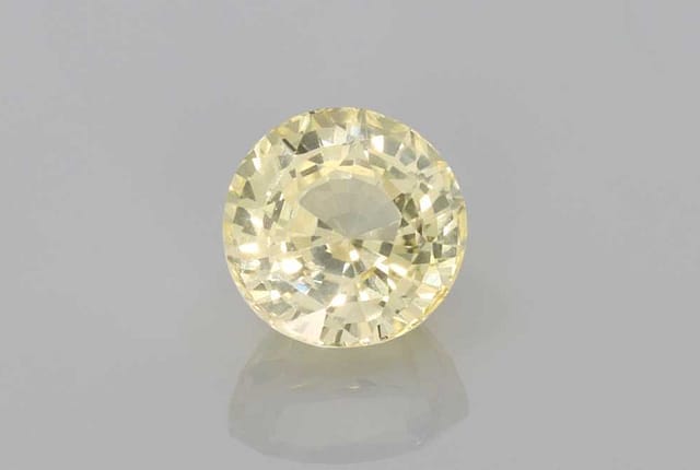 7x7mm Round Sapphire