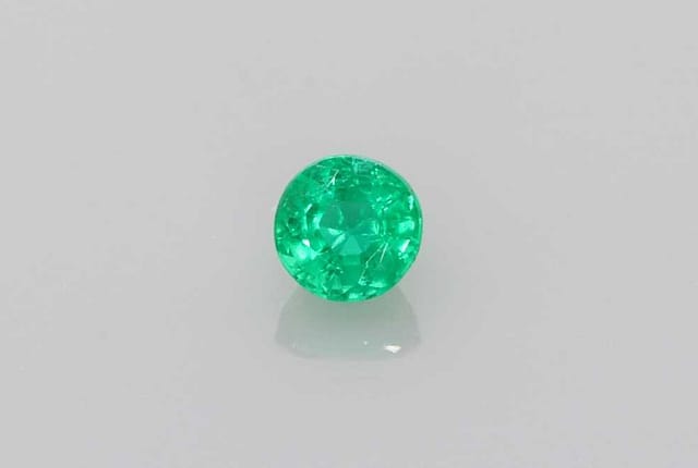 4x4mm Round Emerald