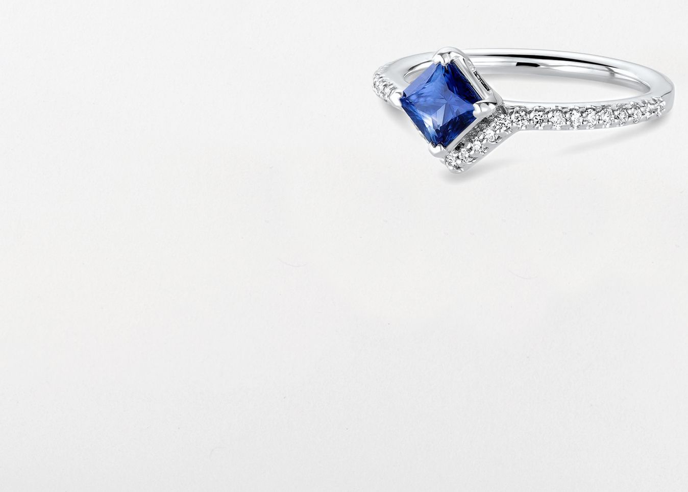 sapphire diamond engagement ring