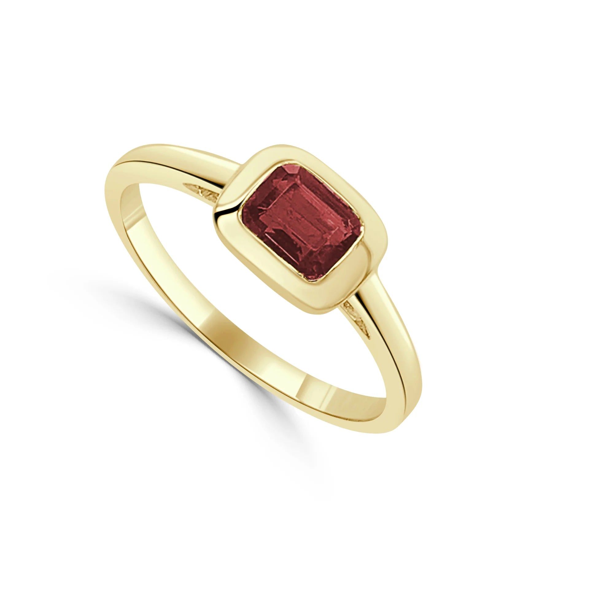 14kt Gold 0.50 CTW Garnet Birthstone Bezel Set Ring