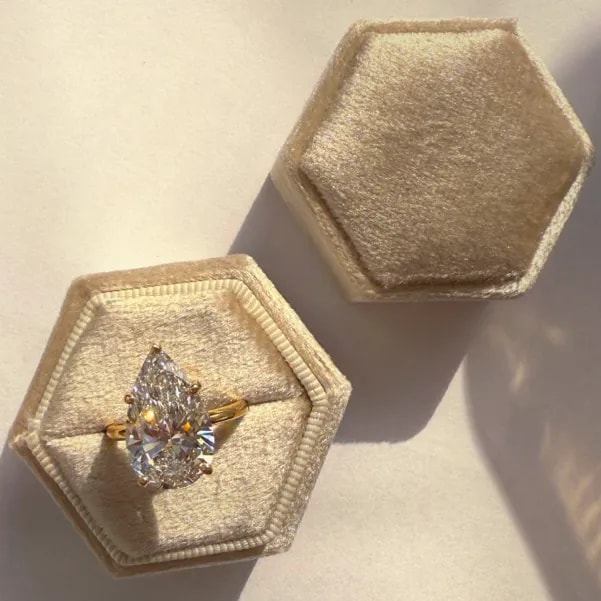 Real Diamonds. Real Pricing. We show you everything - pricing, mark ups and the stuff other jewelers don’t want you to see. No hidden fees, no surprises.