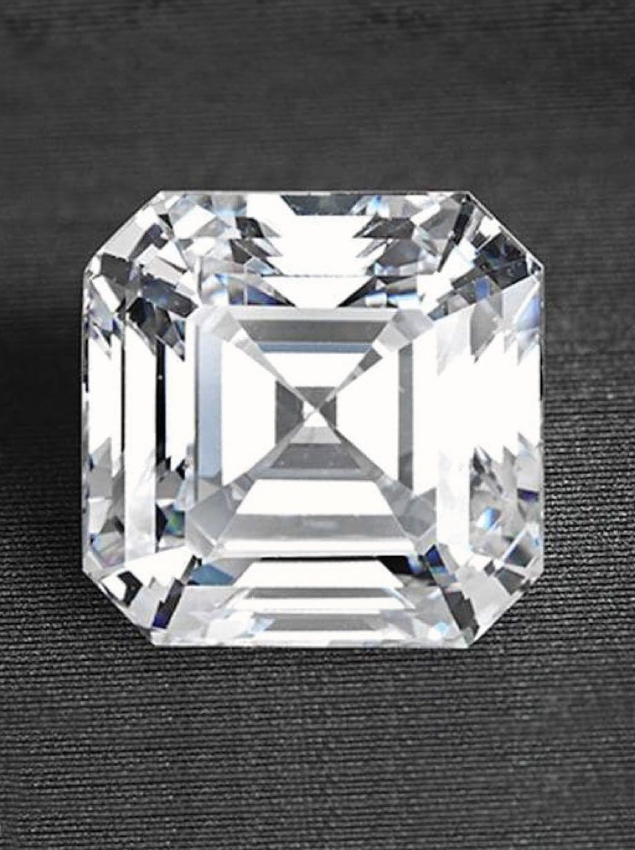 Article: The 4 Cs Of Diamonds: Cut, Clarity, Color, & Carat