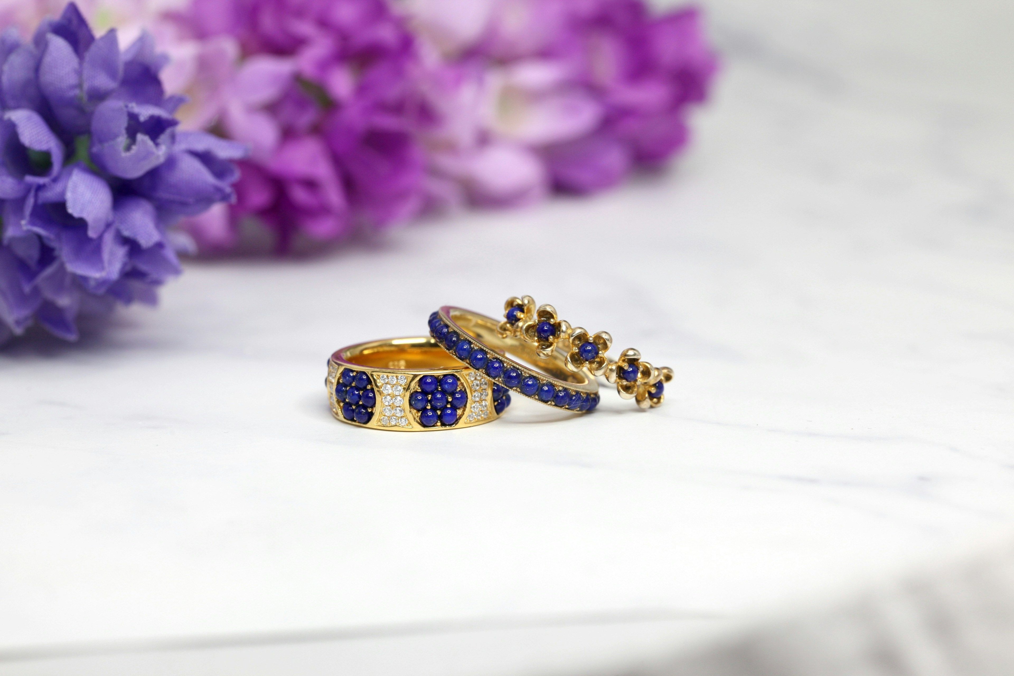 Stackable Wedding Rings In Yellow Gold With Diamonds And Gemstones