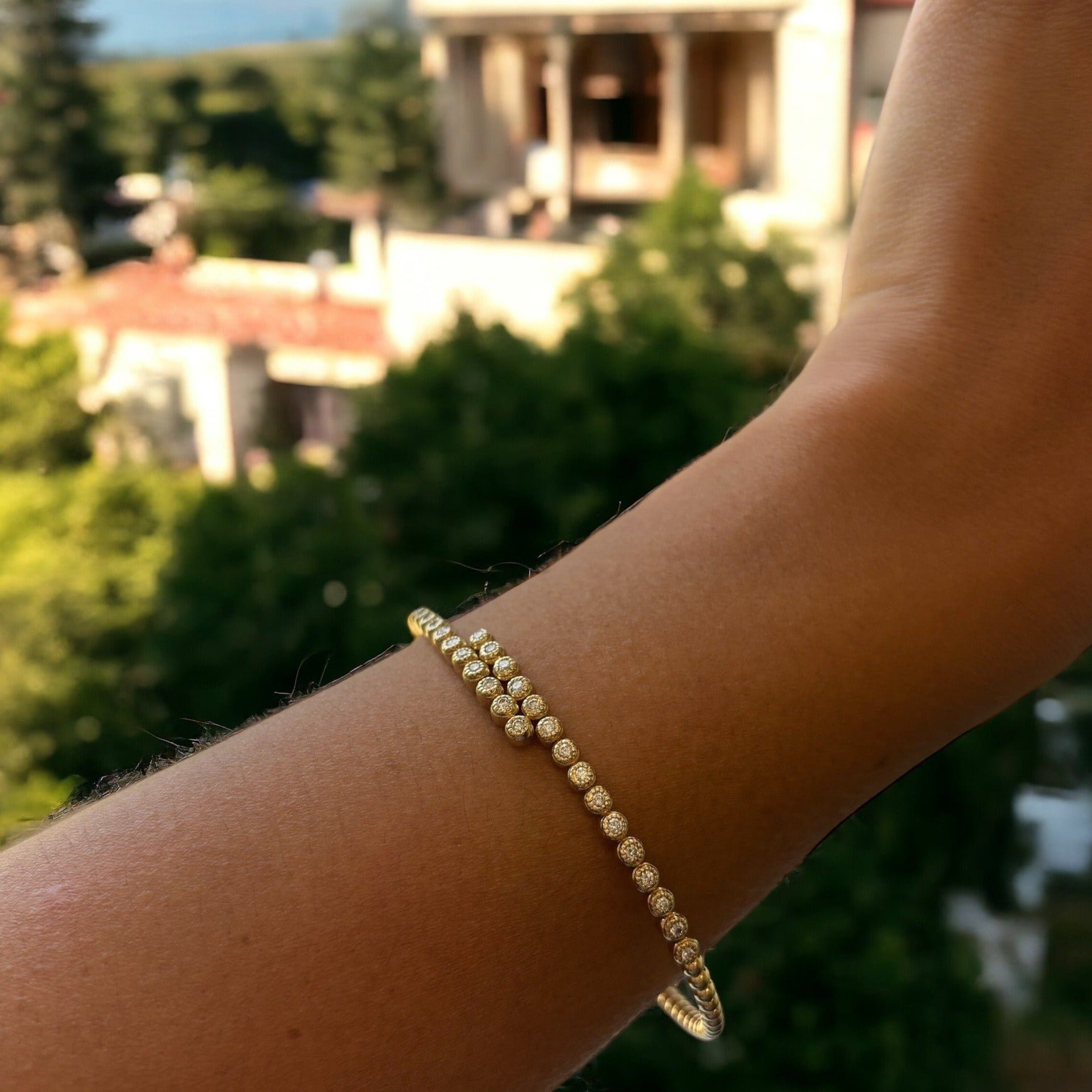 14kt yellow gold/model