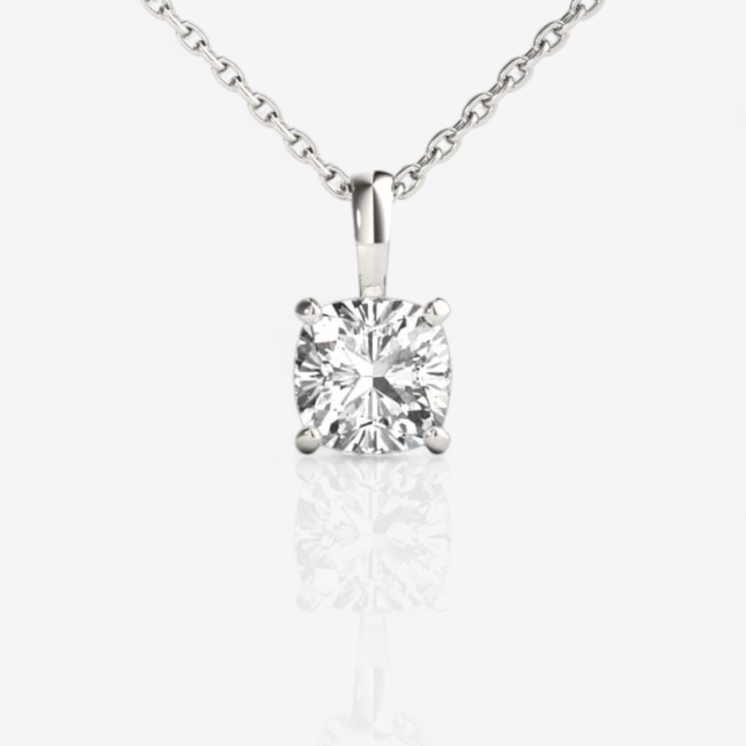 18kt white gold/Platinum/cushion/top